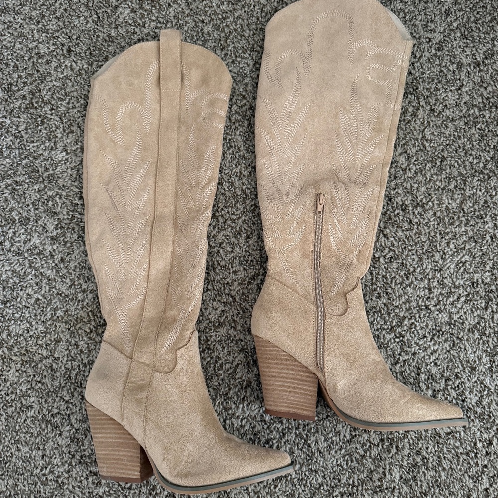 suede cowgirl boots - Picture 3 of 6